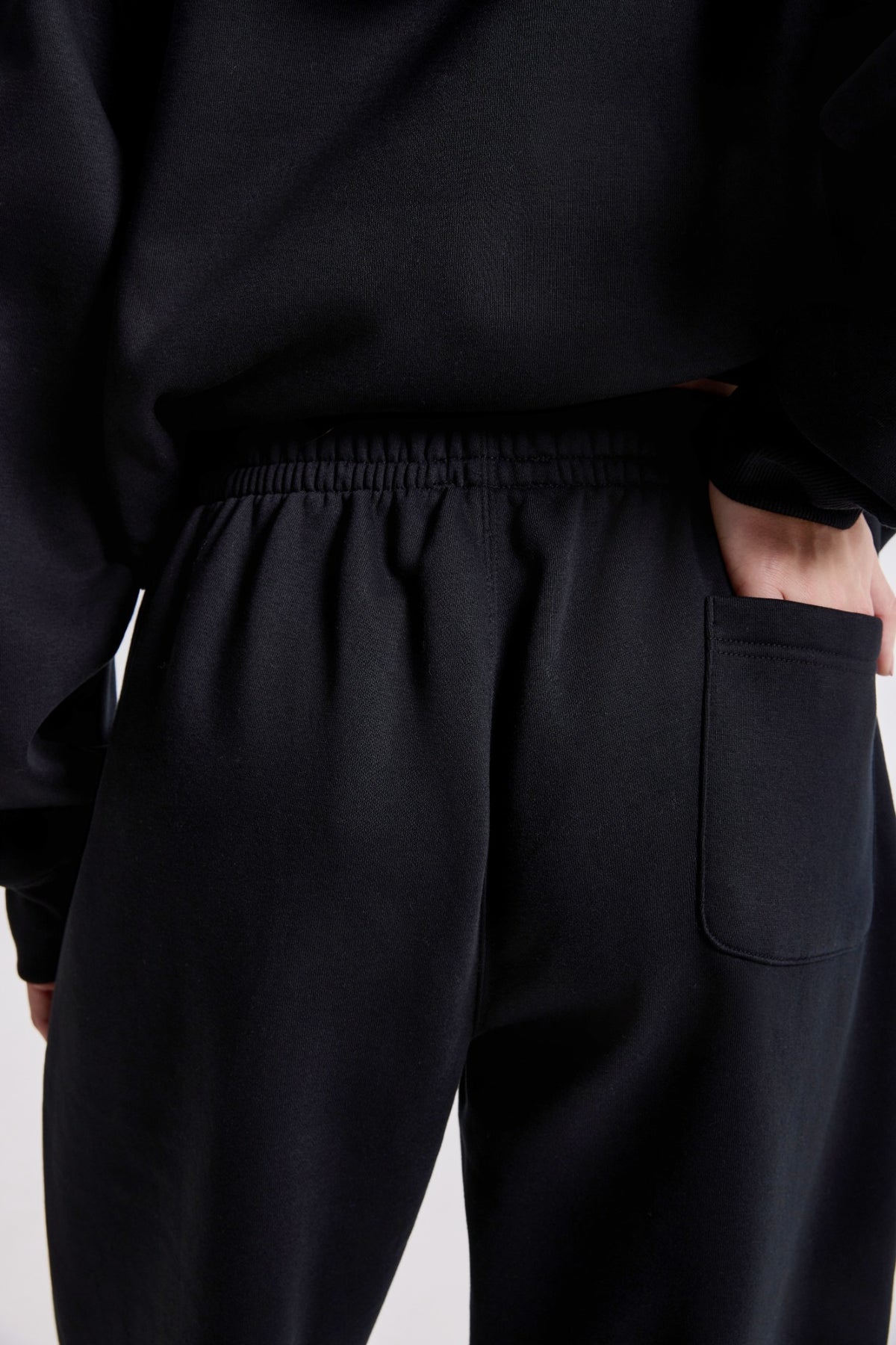 AW26-SIG-JOG-001 | Black | Detail 3
