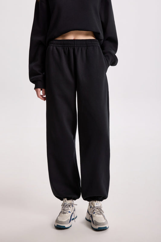 AW26-SIG-JOG-001 | Black | Main