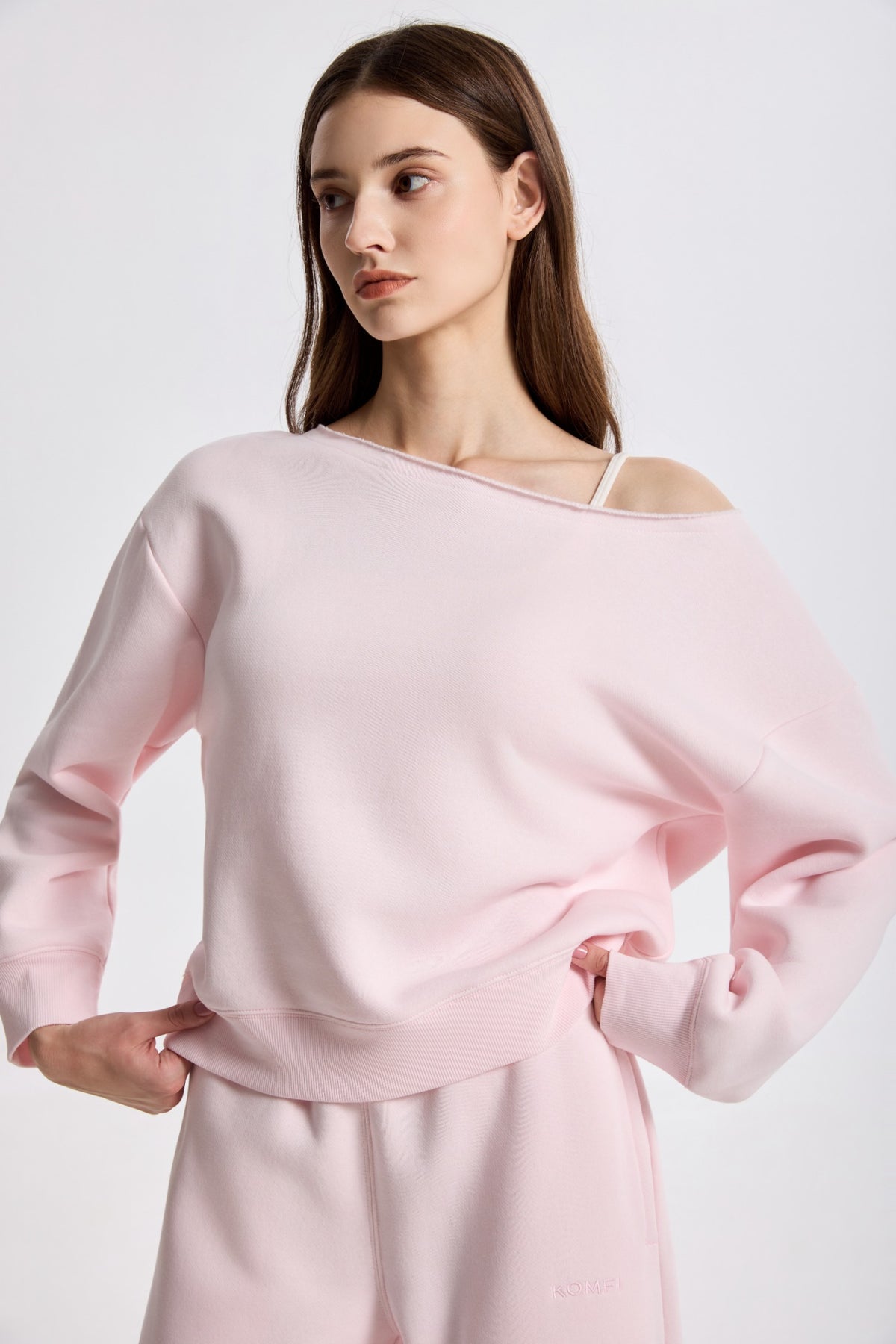 AW26-STU-OSS-001 | Villa Pink | Detail 3