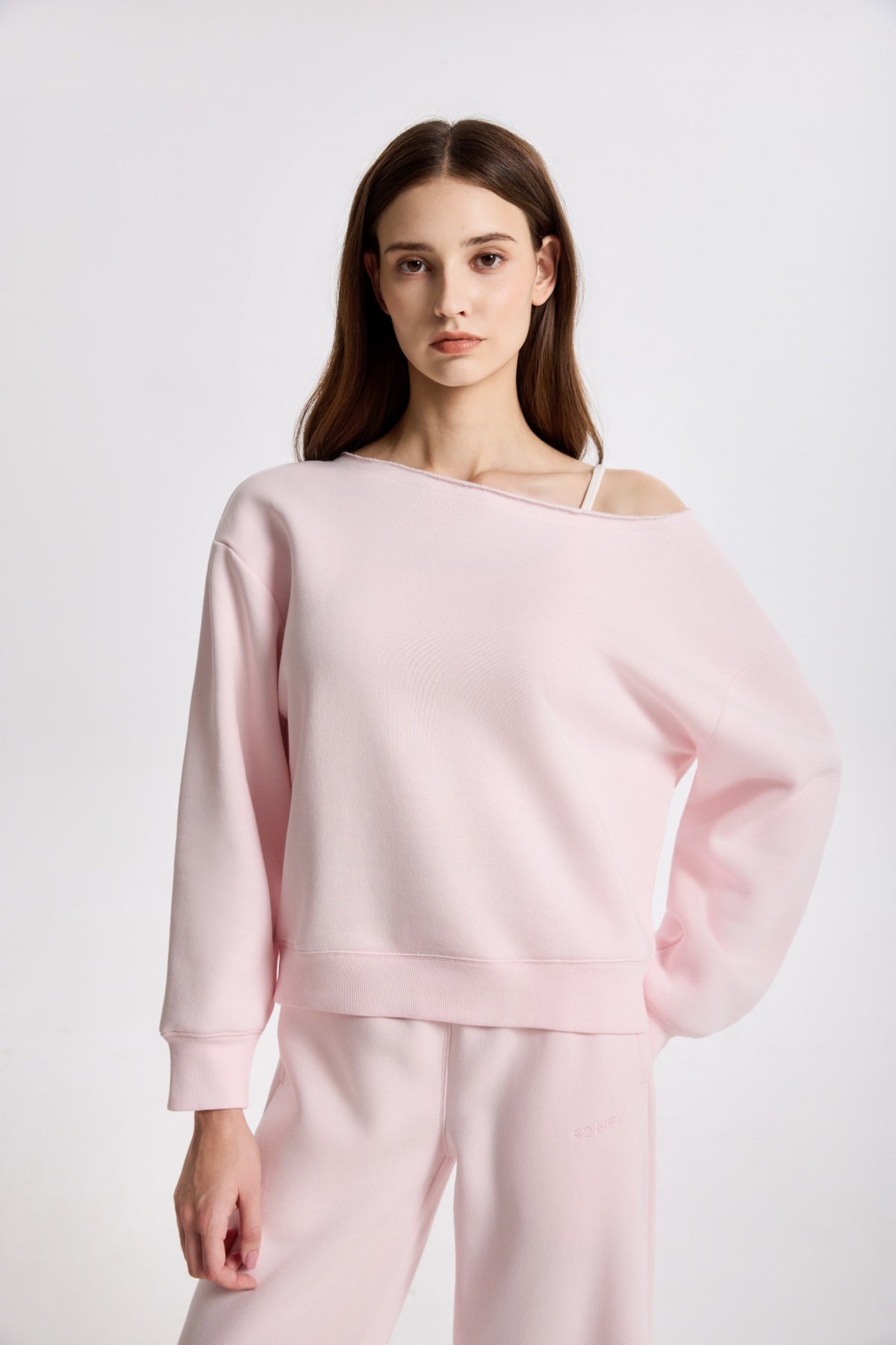 AW26-STU-OSS-001 | Villa Pink | Hover